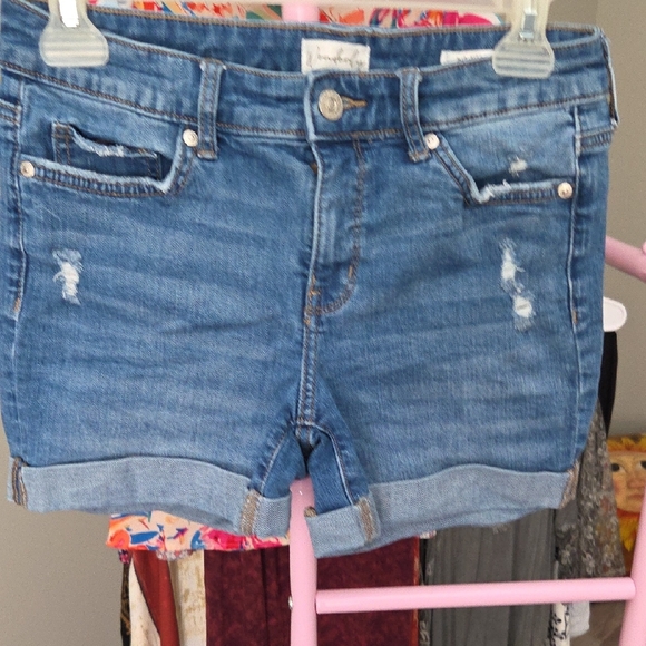 Wonderly Classic Denim Shorts - Picture 6 of 6